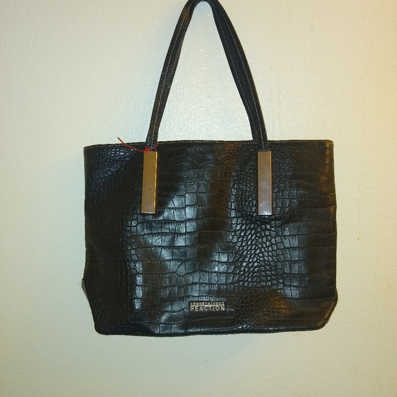 Kenneth Cole Reaction Purse - Picture 8 of 8